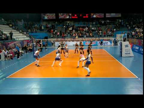 Belo ponto da Ju Mello