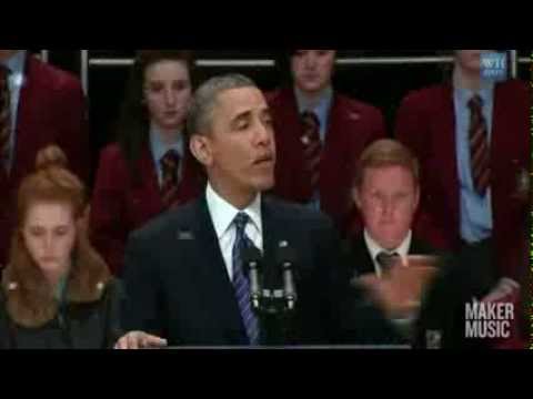 Obama sings Jingle Bells