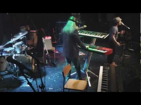 Karl Nilsson - Mr Briefcase