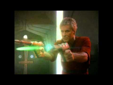 Star Trek Deep Space Nine - Julian Bashir shot Vic Fontain