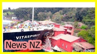 Cargo ship hits historic mansion on Turkey's Bosphorus strait[News NZ 24h]