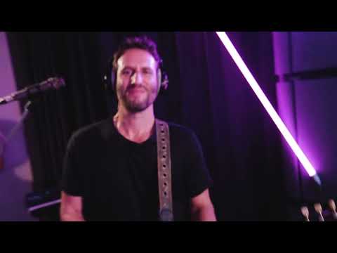 The Dons 'Mr Brightside' / The Killers (Cover) Live Wedding Band Buckinghamshire - AliveNetwork.com