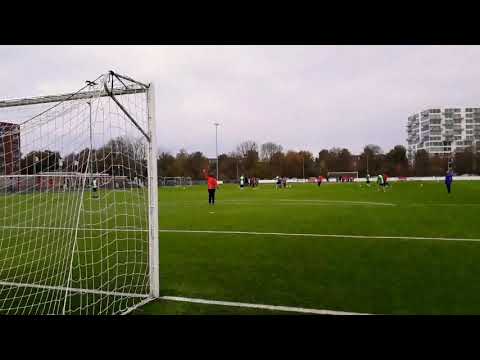 GESCHOPT WORDEN TEDENS VOETBAL WEDSTRIJD!!??