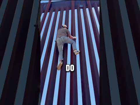 He climbed over the USA/Mexico border(@adventorin)