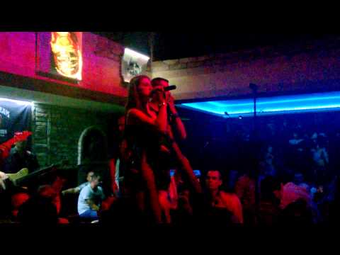 Sanela Vujnovic & Pedja Medenica LIVE - Kad zamirisu jorgovani