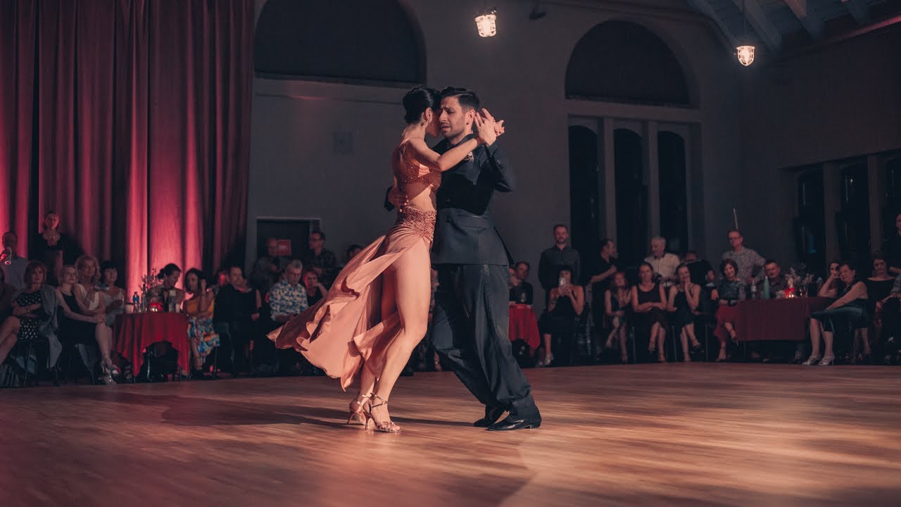 Video thumbnail for Müge Üner & Selçuk Atalay - "Convencernos" Forever Tango | May Tango Festival 2023