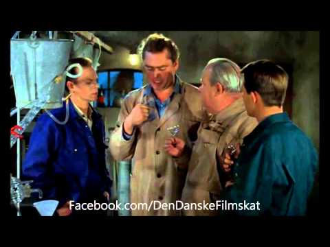 Støv for alle pengene (1963) - Der smages på hjemmebrænderiet