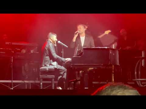 Gigi Finizio, Andrea Sannino, "Abbracciame". Palapartenope, Napoli 12.05.2023