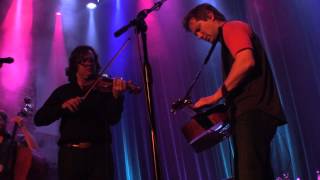 19 Infamous Stringdusters 2013-05-11 Some Wind