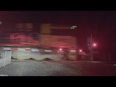 2PM6 PN up "Linfox Express #2" (NR92, NR87), Perth to Melbourne, 1845, 26/6/25, Langi Logan VIC