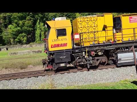 ANOTHER SURPRISE!!... Small LORAM Railgrinder follows big Grinder up & Pulling in for a stop