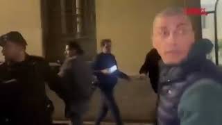 Parma, cori fascisti nella sede di FdI: le immagini del presidio antifascista