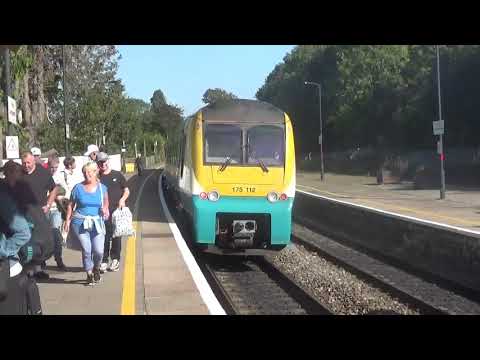 175112 departing Abergavenny - 20/9/19