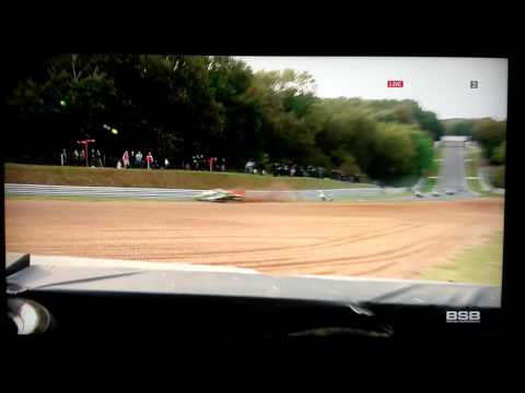 Filip Backlund/Howie Mainwaring Smart crash, Brands Hatch BSB, 15th October 2016