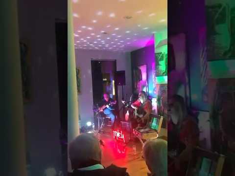 Teneja meets Frank - Walking by myself -Cover