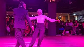 Video thumbnail for Eduardo Capussi y Mariana Flores 1/3 Parakultural