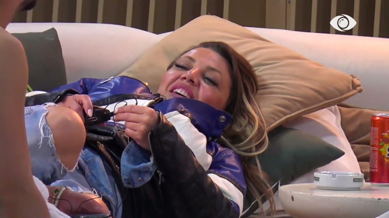 “Ti nuk do as të flasësh, si do të merremi vesh?”/ Gjesti-Gertës: Me sy…