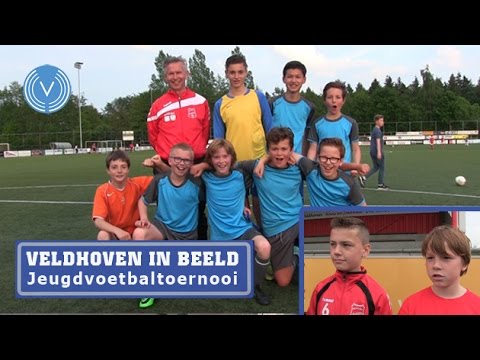 Schoolvoetbaltoernooi bij rood-Wit