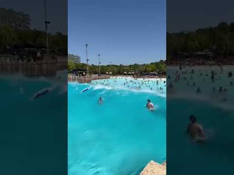 The craziest wave pool at Typhoon Lagoon!