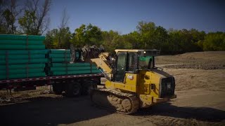 Cat 953 Track Loader Unloading Pipe