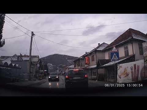 Mrtav hladan stao nasred ulice i upalio ''sva 4''