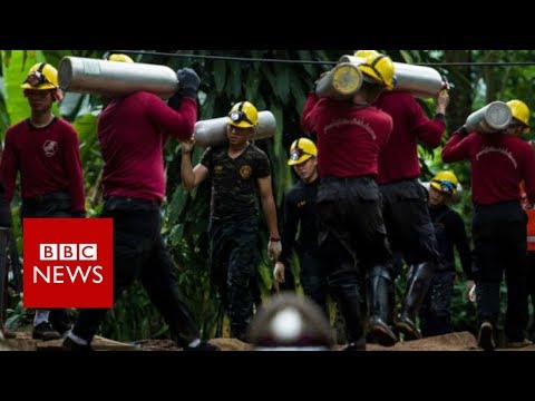 Thai Cave rescue: Nine boys and their coach will spend another night trapped - BBC News
