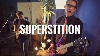 I love the way the drummer smiles at the camera at ,it's so obvious he is enjoying himself,he looks like a happy chappy😁😁（00:05:20 - 00:09:23） - Martin Miller & Paul Gilbert - Superstition (Stevie Wonder Cover) - Live in Studio