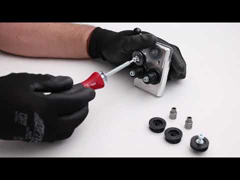 Mercedes self-adhesive profiles: change of Black Eight roll set