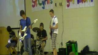 preview picture of video 'Connor Mullen, Kyle Spiro, Daire Groome and Grant maheu playing at 2010 talent show'