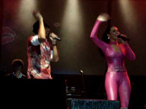 LATINO e PERLA - Selinho na boca - Maió e Mió 2009