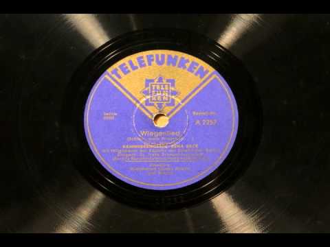 Sack sings  Wiegenlied(Cradle Song) by Mozart