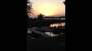 preview picture of video 'Sunset over Leech Lake.'