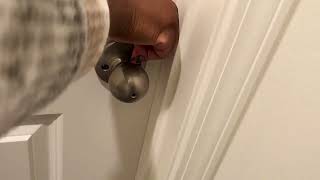Easy way to unlock your bedroom/bathroom door without a key using a plastic card in 2 minutes.