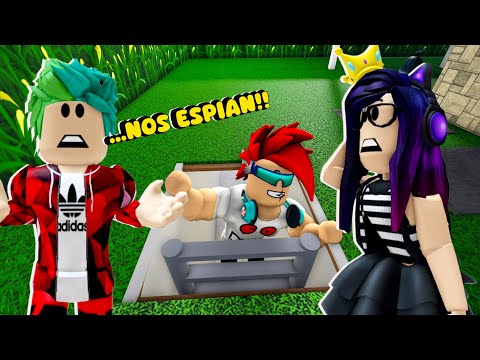 ENCONTRAMOS UN TUNEL SECRETO en NUESTRA CASA | Kori Roblox
