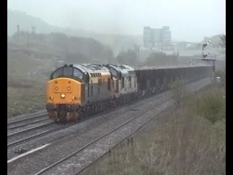 37211+37250 Great Rocks 7F52 1507 Tunstead - Northwich TC 4 May 1997