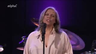 Patti Austin - Lean On Me - Live