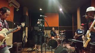 Download lagu Skipam Band Cover April - Slank mp3