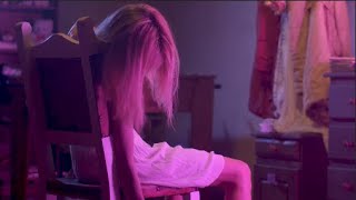 CORTO de TERROR -  "HELLFIE" 👿 - SHHH!