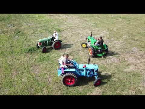 Los Brados - Traktoreček ( Robin Thicke - Blurred Lines ft. T.I., Pharrell )