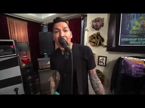 Videoclip de Do Your Feet Hurt — MxPx