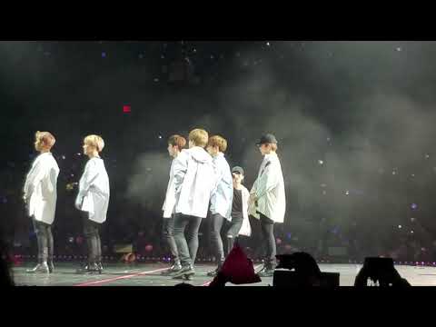 170329 BTS WINGS TRILOGY in Chicago[2!3! + Spring Day +Ending stage]