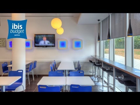 Discover ibis budget Porto Gaia • Portugal • street-smart hotels • ibis