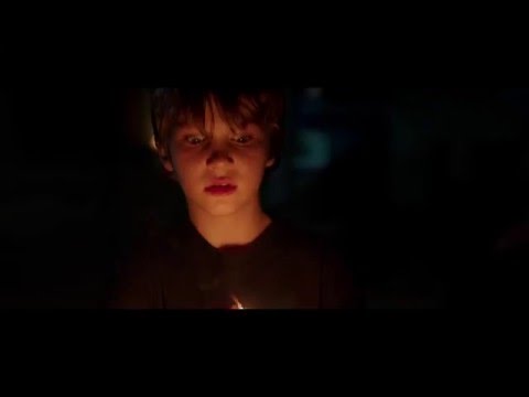 CUANDO LAS LUCES SE APAGAN - Trailer 1 - Oficial Warner Bros. Pictures