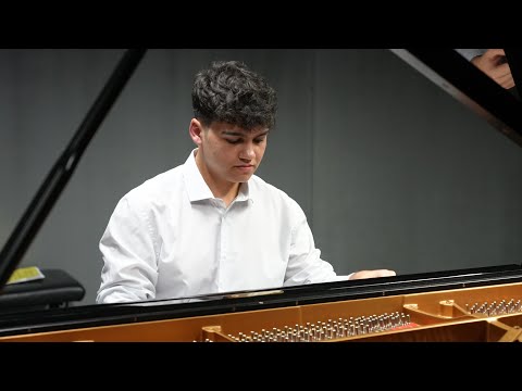 Claude Debussy – Pour les arpèges composés (Études, Livre II) | Alex Lutz