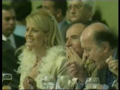Menem y Bolocco bailando