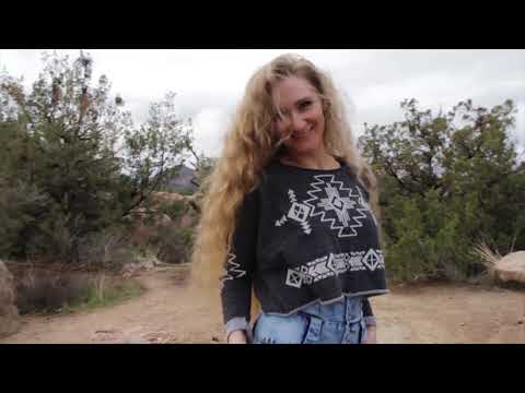 Raymix, Juanes - Oye Mujer ( LA RUBIA ) Russian Girl