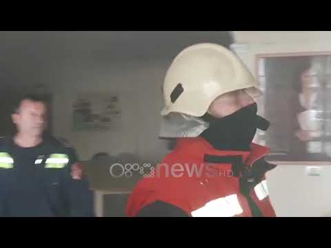 Ora News - Shikoni gjendjen e bibliotekës së Vlorës pas përfshirjes nga flakët