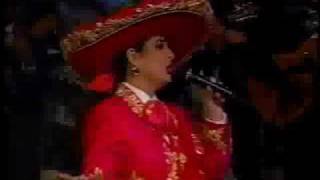 Video Y Háblame (En Vivo) de Ángeles Ochoa 