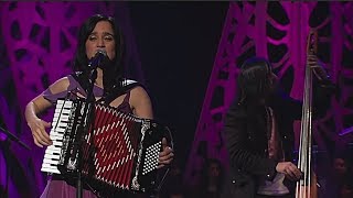 Julieta Venegas - Andar Conmigo (MTV Unplugged)