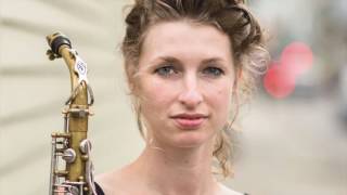 Nicole Johänntgen - Henry